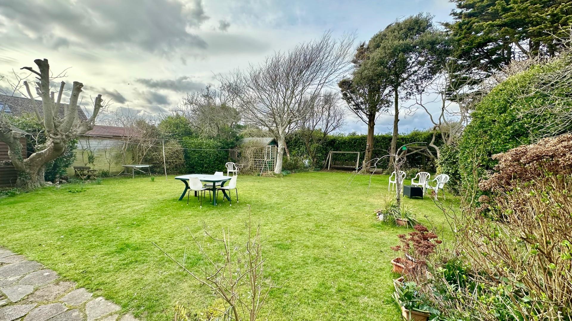 Cooden Drive, Cooden, Bexhill-On-Sea